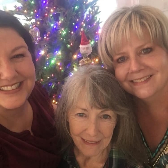 Meet your Posher, Jennifer - Picture 4 of 9